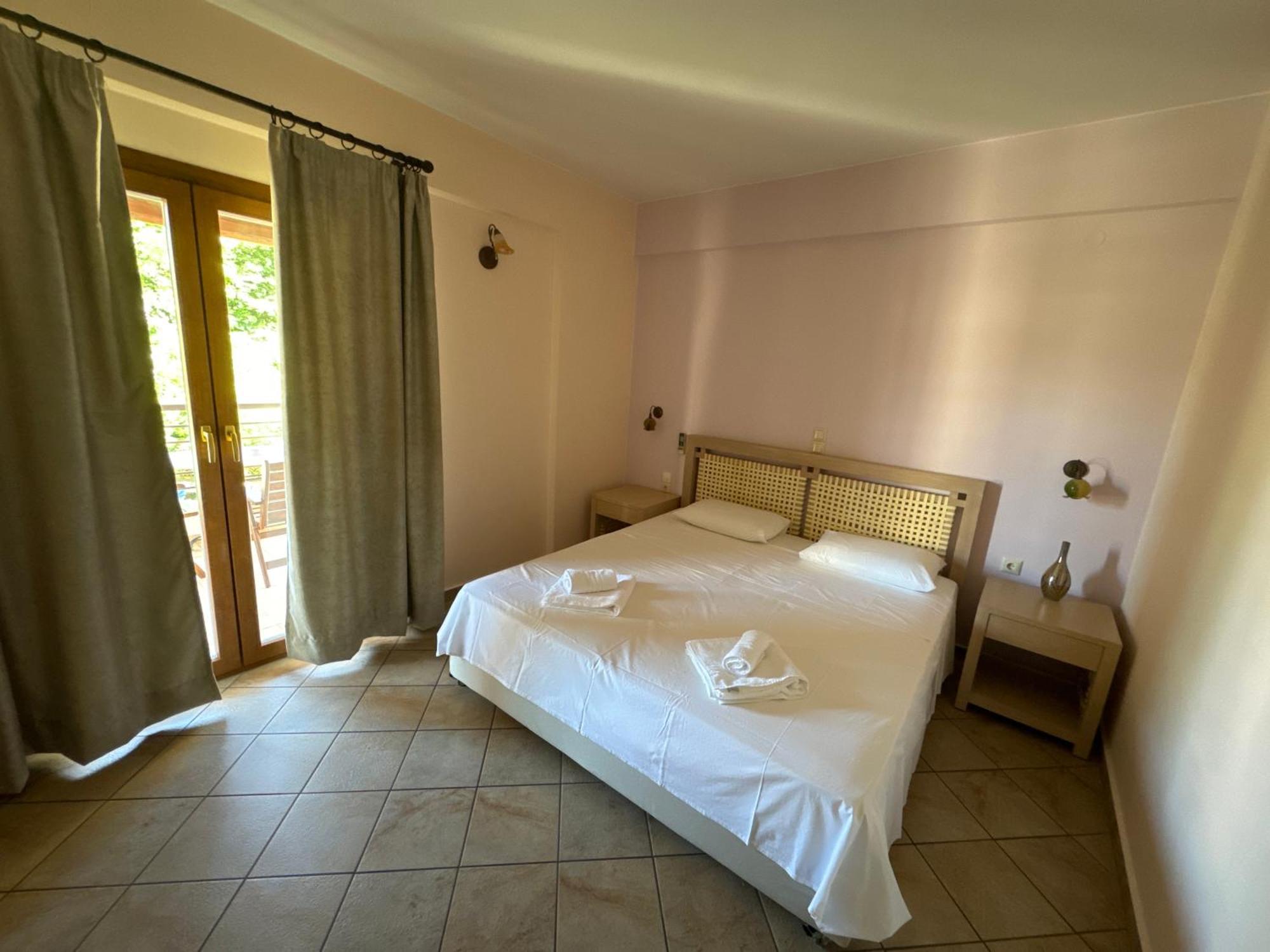 Appartement Dalouda à Parga Extérieur photo